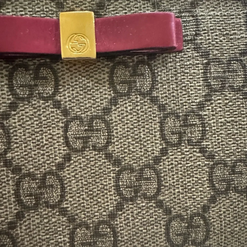 Gucci 🎀 Wallet with Iconic Monogram with dust bag & box coa - Picture 2 of 9